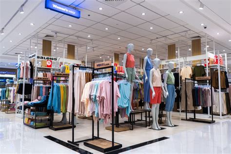 THE SM STORE .